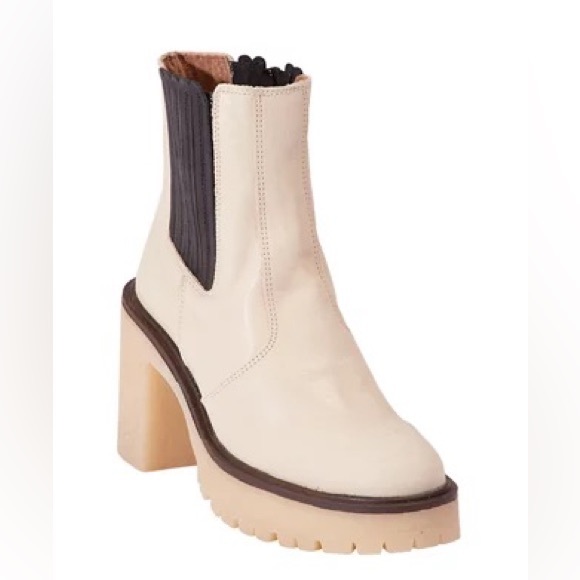 Free People James Chelsea Boot in White - Picture 3 of 7